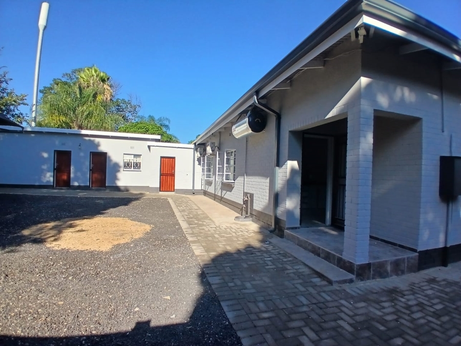 To Let Commercial Property for Rent in Bodorp North West